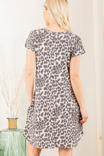 Load image into Gallery viewer, EVERYONE&#39;S LEOPARD DRESS
