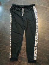 Load image into Gallery viewer, BLACK/LEOPARD JOGGERS
