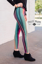 Load image into Gallery viewer, REVERSIBLE LEGGINGS {SERAPE &amp; BLACK}
