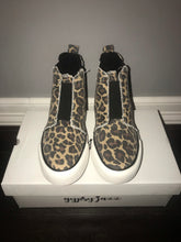 Load image into Gallery viewer, LEOPARD SHOES
